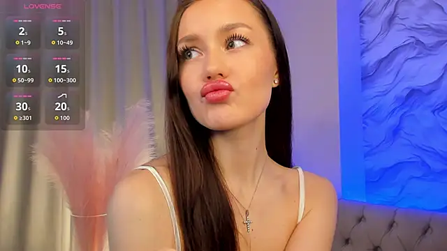 Aria Mila online show from 28, 11, 2025