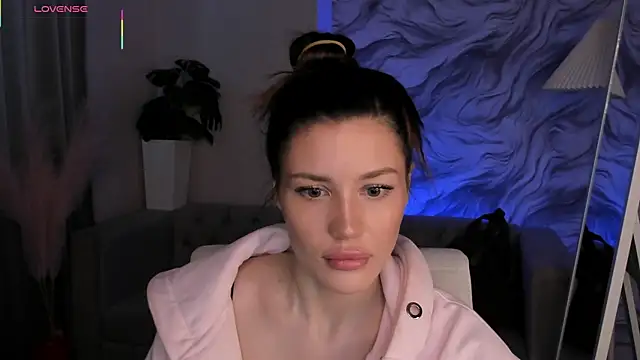 Aria Mila online show from 26, 3, 2026