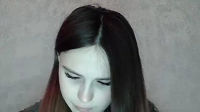 SweetLoraa online show from 15, 4, 2026