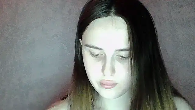 SweetLoraa online show from 8, 7, 2026