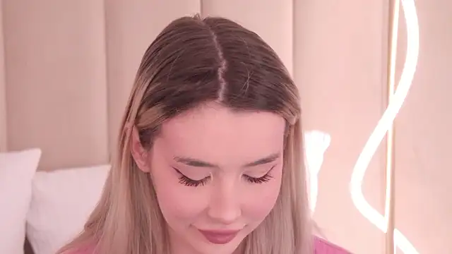 Nesolla online show from 2, 2, 2026