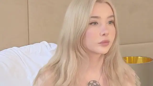 Snapshot of Nesolla chatting on 23, 7, 2026 Nesolla online show from 23, 7, 2026