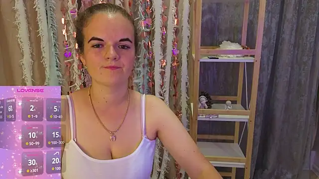 Snapshot of Luisa_Rosee chatting on 10, 9, 2025 Luisa Rosee online show from 10, 9, 2025