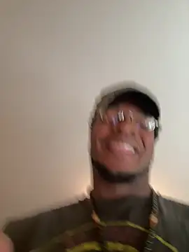 KeYBuMp323 online show from 4, 4, 2026