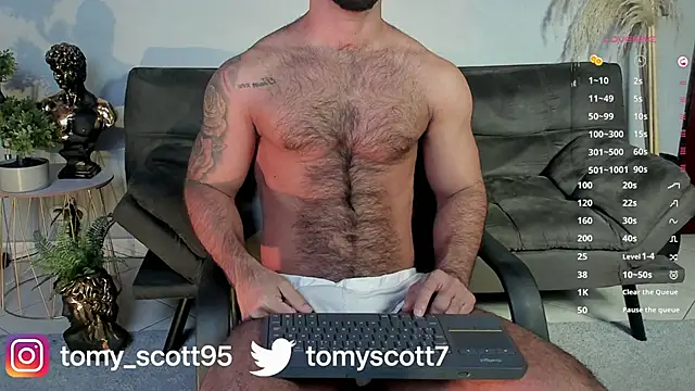 tomy scott online show from 4, 12, 2025