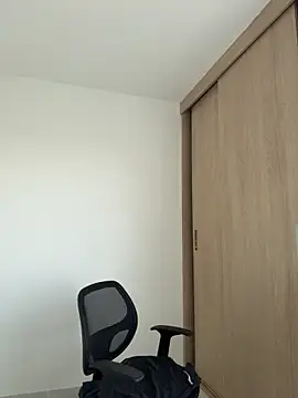 LauraCatalina online show from 24, 10, 2025