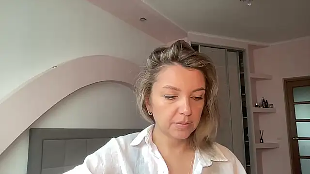 Snapshot of Beautysoul_ chatting on 12, 10, 2025 Beautysoul  online show from 12, 10, 2025