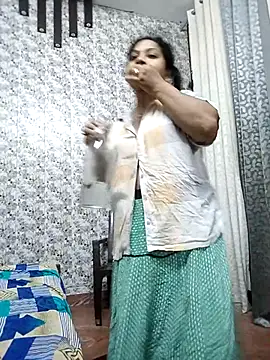 Cute-Janvi20 online show from 13, 5, 2026