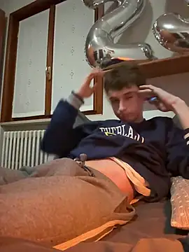 Snapshot of twinkethan07 chatting on 19, 1, 2026 twinkethan07 online show from 19, 1, 2026