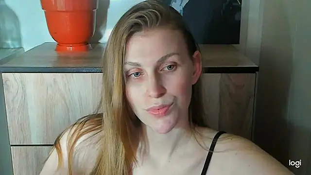 JuliaMuuun online show from 14, 7, 2026