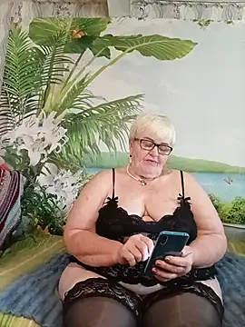 VioletSweet5566 online show from 14, 7, 2026