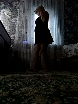 Snapshot of AliceGold5231 chatting on 30, 9, 2025 AliceGold5231 online show from 30, 9, 2025