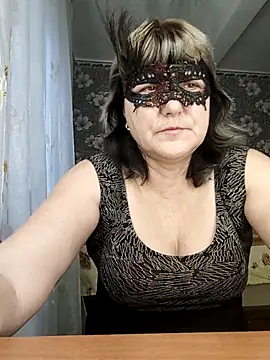 Snapshot of AliceGold5231 chatting on 25, 11, 2025 AliceGold5231 online show from 25, 11, 2025