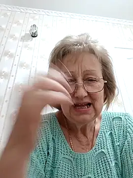 AlikaSwan5821 online show from 21, 2, 2026