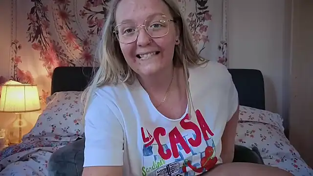 Daisyxoxo  online show from 25, 6, 2026