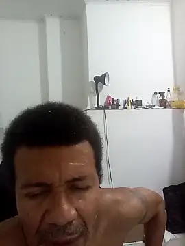 moreno25centimetro online show from 18, 9, 2025