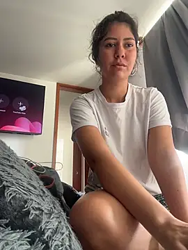 Snapshot of miss_silvia chatting on 6, 11, 2025 miss silvia online show from 6, 11, 2025