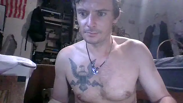 Snapshot of RichardW chatting on 26, 10, 2025 RichardW online show from 26, 10, 2025