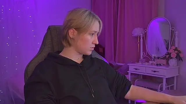 Snapshot of CinBellamy chatting on 14, 1, 2026 CinBellamy online show from 14, 1, 2026