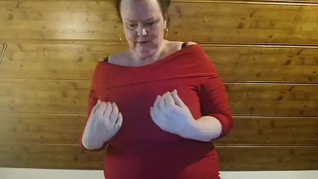 TiffanyMature online show from 28, 10, 2025