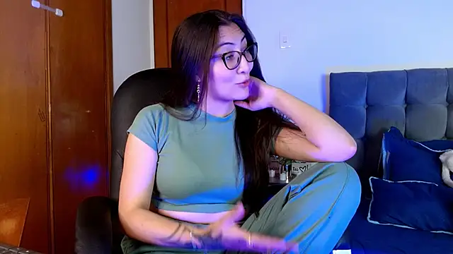 Snapshot of Liana_99 chatting on 17, 9, 2025 Liana 99 online show from 17, 9, 2025