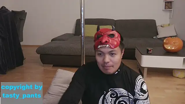 Snapshot of Tasty_pants chatting on 31, 10, 2025 Tasty pants online show from 31, 10, 2025