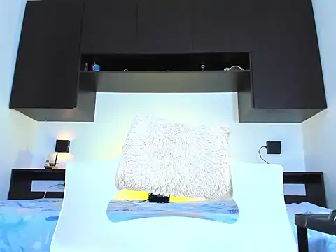 Snapshot of melissa_fem_ chatting on 14, 10, 2025 melissa fem online show from 14, 10, 2025