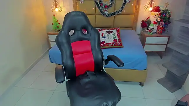 Snapshot of MELISSAROUGE chatting on 22, 12, 2025 MELISSAROUGE online show from 22, 12, 2025