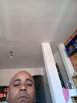 Snapshot of reisloko chatting on 25, 10, 2025 reisloko online show from 25, 10, 2025