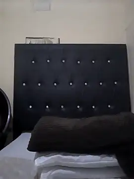 PRINCESSEMELXX93 online show from 6, 1, 2026