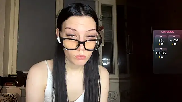 Snapshot of AlfredaBillegas chatting on 28, 9, 2025 AlfredaBillegas online show from 28, 9, 2025