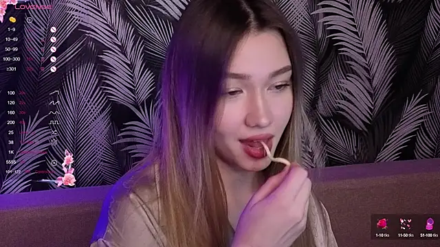 Snapshot of Yuki_Star chatting on 13, 9, 2025 Yuki Star online show from 13, 9, 2025