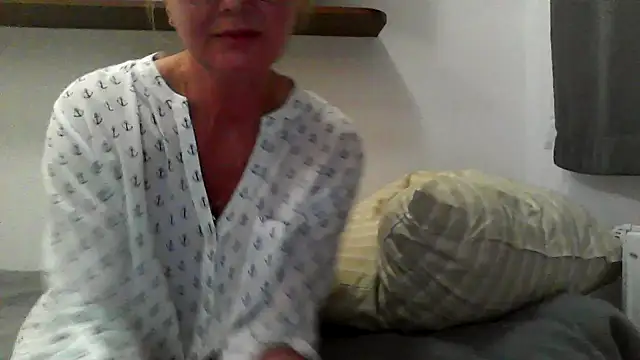 Snapshot of IrynaMolbertx chatting on 25, 9, 2025 IrynaMolbertx online show from 25, 9, 2025