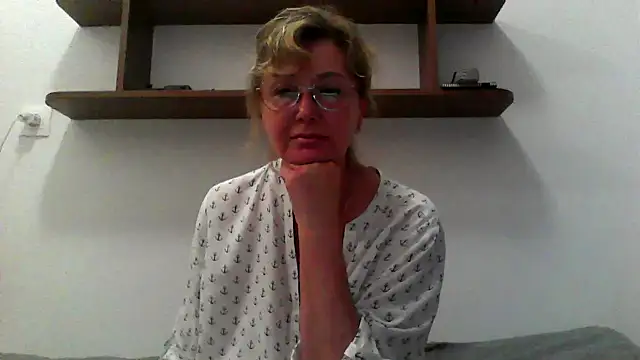 Snapshot of IrynaMolbertx chatting on 29, 9, 2025 IrynaMolbertx online show from 29, 9, 2025