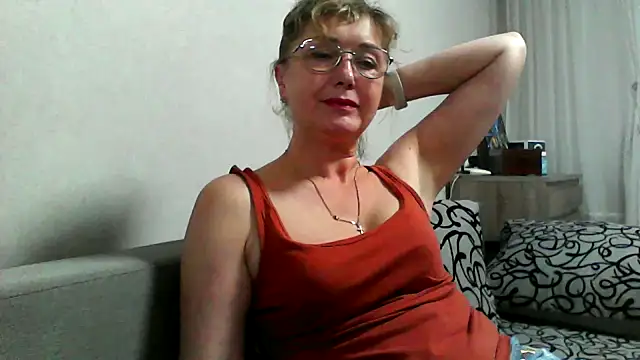 Snapshot of IrynaMolbertx chatting on 10, 10, 2025 IrynaMolbertx online show from 10, 10, 2025