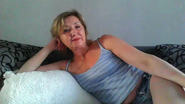 Snapshot of IrynaMolbertx chatting on 20, 10, 2025 IrynaMolbertx online show from 20, 10, 2025