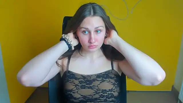 Snapshot of Stefanie_Sweet chatting on 23, 4, 2026 Stefanie Sweet online show from 23, 4, 2026