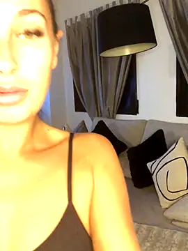 Snapshot of Rosieredxox chatting on 30, 9, 2025 Rosieredxox online show from 30, 9, 2025