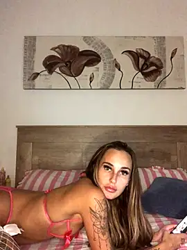 Snapshot of Rosieredxox chatting on 7, 11, 2025 Rosieredxox online show from 7, 11, 2025