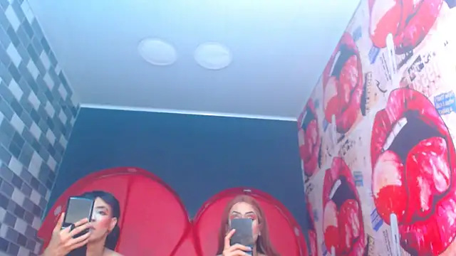 julessxcharlotte online show from 4, 11, 2025