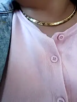 Mia-Glow online show from 9, 10, 2025