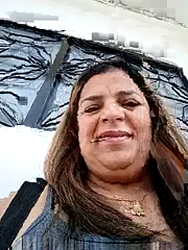 Mia-Glow online show from 14, 4, 2026