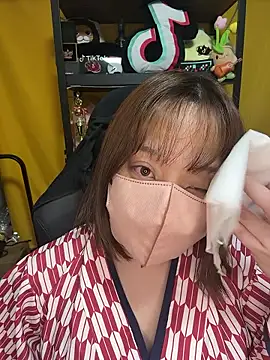 Snapshot of 0kanna0 chatting on 28, 9, 2025 0kanna0 online show from 28, 9, 2025