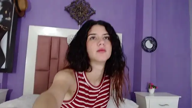 Snapshot of ChiaraLudovica chatting on 15, 9, 2025 ChiaraLudovica online show from 15, 9, 2025