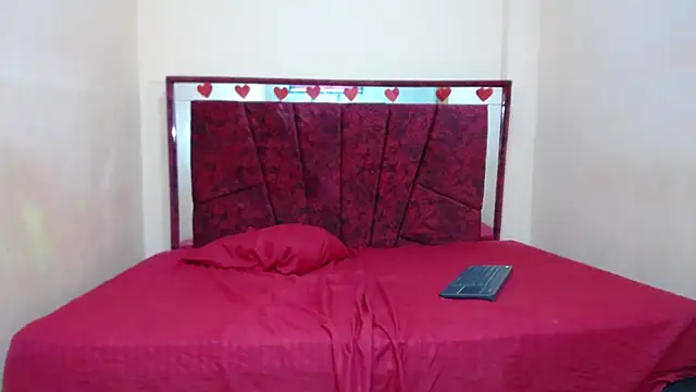 Snapshot of aiiram_hard_sex chatting on 11, 9, 2025 aiiram hard sex online show from 11, 9, 2025