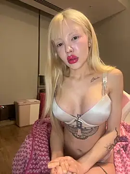 Snapshot of Sindyyy228 chatting on 25, 10, 2025 Sindyyy228 online show from 25, 10, 2025