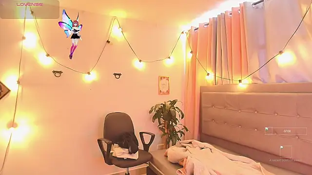 Seraphyne666 online show from 5, 11, 2025