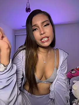 Snapshot of lillytiller chatting on 23, 6, 2026 lillytiller online show from 23, 6, 2026