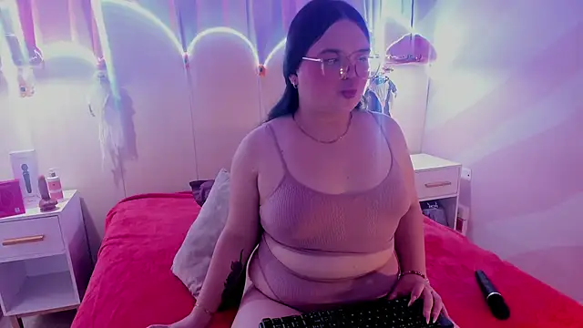 Lushi Love online show from 15, 10, 2025