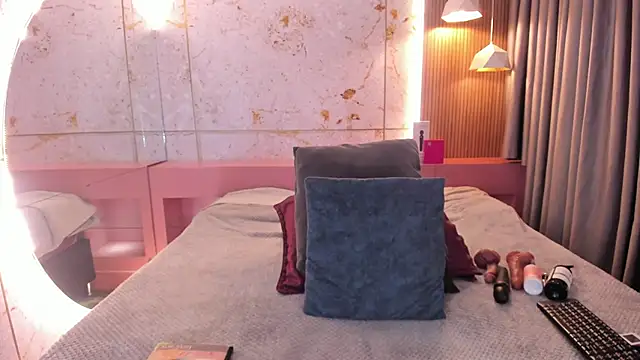 Snapshot of Lushi_Love chatting on 2, 3, 2026 Lushi Love online show from 2, 3, 2026